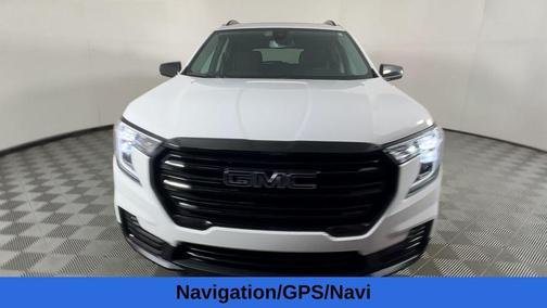 Summit White 2023 GMC Terrain SLE