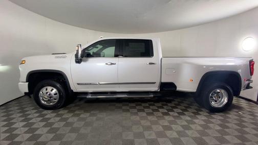 2025 Chevrolet Silverado 3500 High Country