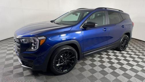 Marine Metallic 2023 GMC Terrain SLE