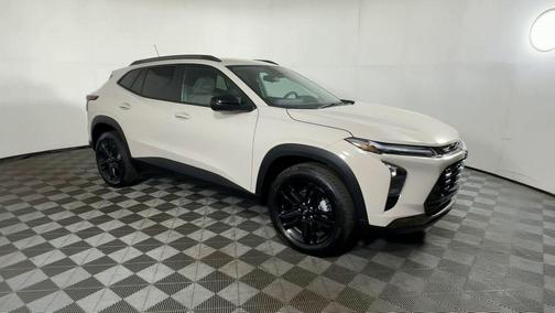 White Sand 2026 Chevrolet Trax ACTIV