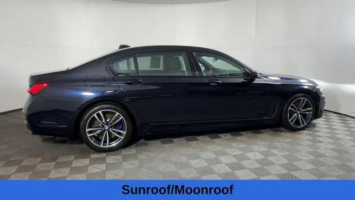 2022 BMW 740 i xDrive
