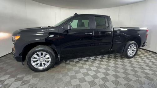 Black 2026 Chevrolet Silverado 1500 Custom