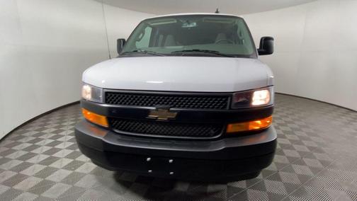 2025 Chevrolet Express 3500 LS