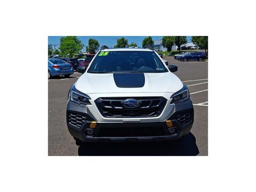 Crystal White Pearl 2025 Subaru Outback Wilderness