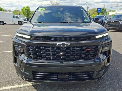 Mosaic Black Metallic 2025 Chevrolet Traverse RS