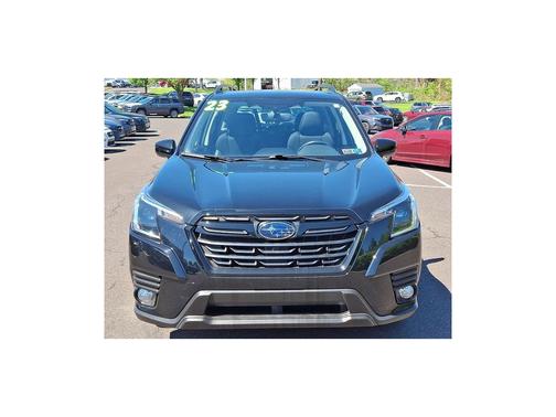 Crystal Black Silica 2023 Subaru Forester Premium