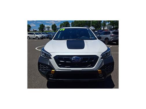 Crystal White Pearl 2024 Subaru Outback Wilderness