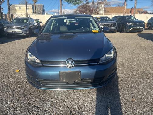 2016 Volkswagen Golf TSI SE 4-Door