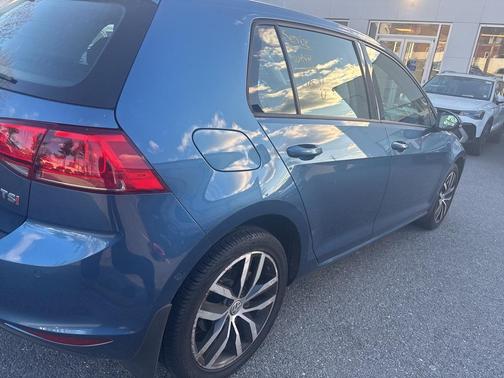 2016 Volkswagen Golf TSI SE 4-Door