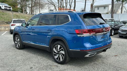 Mountain  Lake Blue 2025 Volkswagen Atlas 2.0T SEL