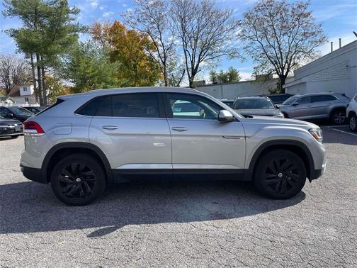 2021 Volkswagen Atlas Cross Sport 2.0T SE w/Technology
