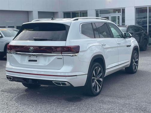 2024 Volkswagen Atlas 2.0T SEL Premium R-Line