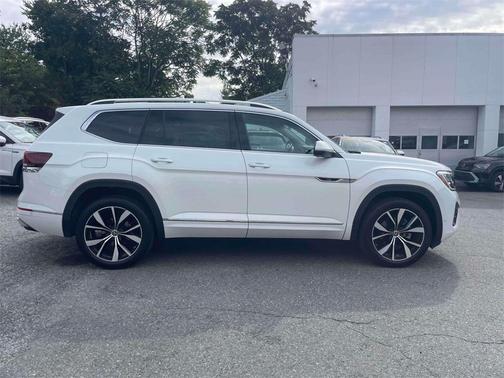 2024 Volkswagen Atlas 2.0T SEL Premium R-Line