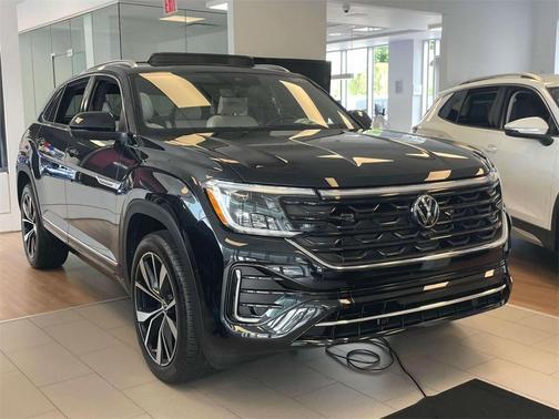 2025 Volkswagen Atlas Cross Sport 2.0T SEL Premium R-Line