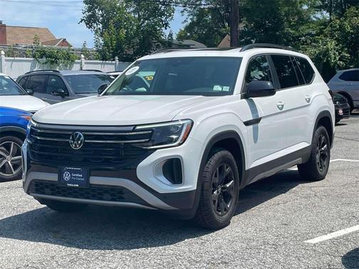 2024 Volkswagen Atlas 2.0T Peak Edition SE w/Technology