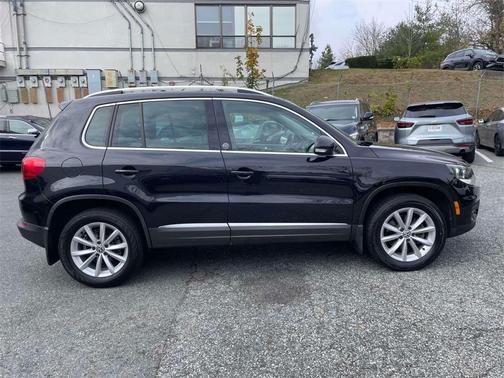 2017 Volkswagen Tiguan 2.0T Wolfsburg Edition