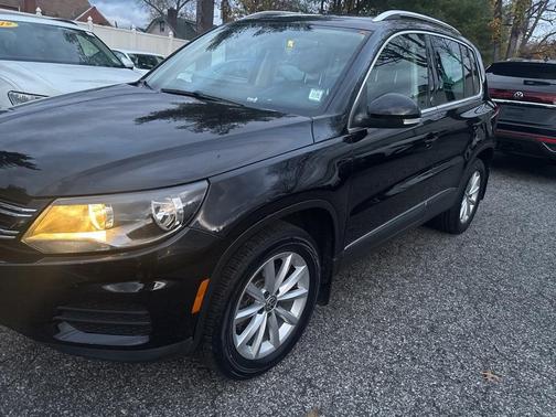 2017 Volkswagen Tiguan 2.0T Wolfsburg Edition