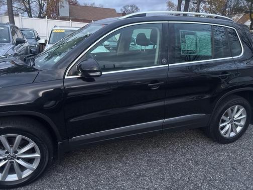 2017 Volkswagen Tiguan 2.0T Wolfsburg Edition