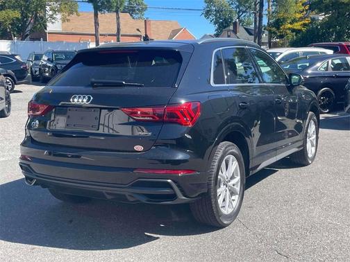 2022 Audi Q3 45 S line Premium