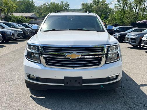 Iridescent Pearl Tricoat 2016 Chevrolet Suburban LTZ