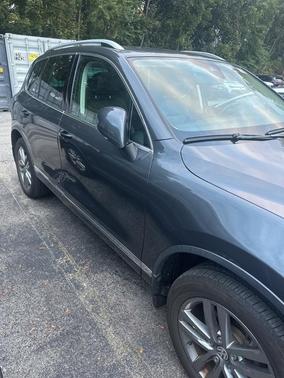2016 Volkswagen Touareg VR6 Lux