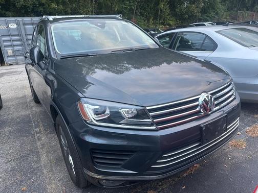 2016 Volkswagen Touareg VR6 Lux