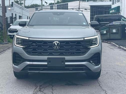 2025 Volkswagen Atlas Cross Sport 2.0T SEL R-Line Black