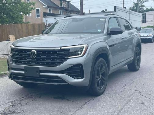 2025 Volkswagen Atlas Cross Sport 2.0T SEL R-Line Black
