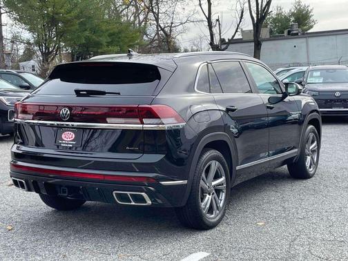 2024 Volkswagen Atlas Cross Sport 2.0T SEL R-Line