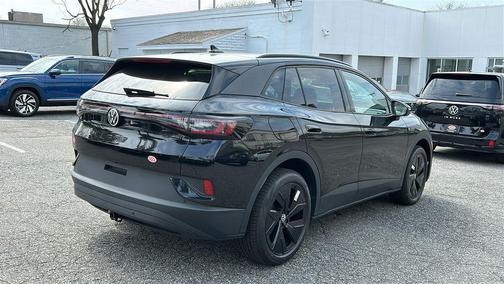 Deep Black Pearl Effect 2025 Volkswagen ID.4 Pro S