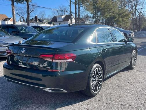 2022 Volkswagen Passat 2.0T Limited Edition