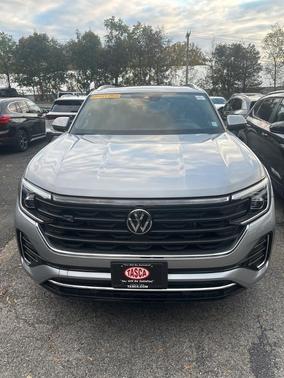 2024 Volkswagen Atlas Cross Sport 2.0T SEL R-Line