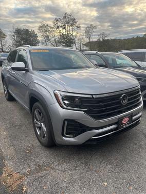 2024 Volkswagen Atlas Cross Sport 2.0T SEL R-Line