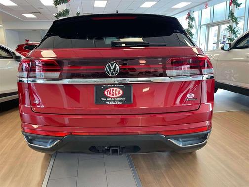 2024 Volkswagen Atlas Cross Sport 2.0T SE w/Technology