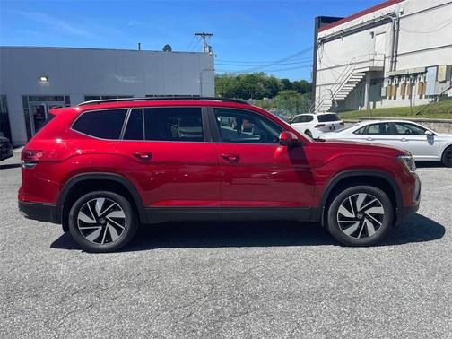 2025 Volkswagen Atlas 2.0T SE