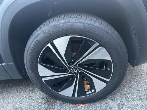 2025 Volkswagen Taos 1.5T SE