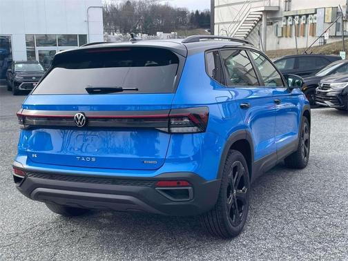 2025 Volkswagen Taos 1.5T SE Black