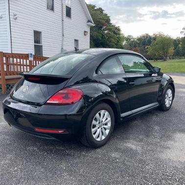 2018 Volkswagen Beetle 2.0T S
