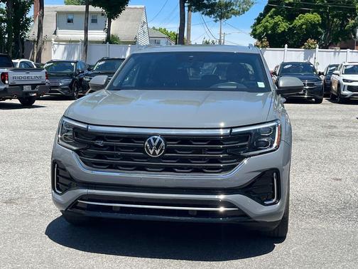 Pure Gray 2024 Volkswagen Atlas Cross Sport 2.0T SEL R-Line