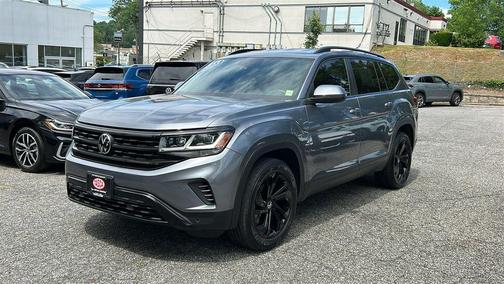 Platinum Gray Metallic 2023 Volkswagen Atlas 3.6L SE w/Technology