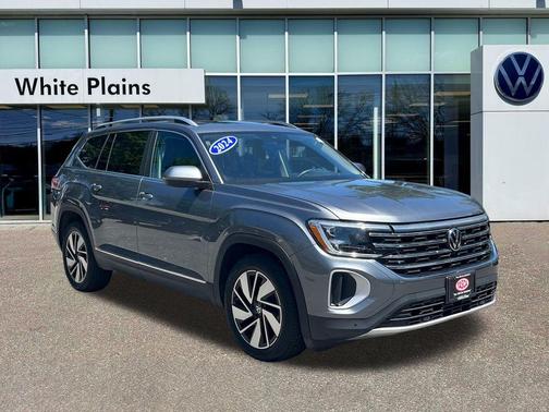 Platinum Gray Metallic 2024 Volkswagen Atlas 2.0T SEL