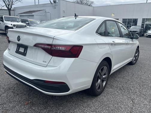 2022 Volkswagen Jetta 1.5T SE