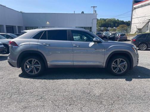 2024 Volkswagen Atlas Cross Sport 2.0T SEL R-Line