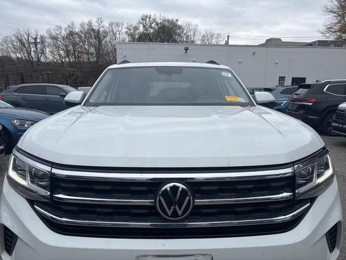 2022 Volkswagen Atlas 3.6L SE w/Technology