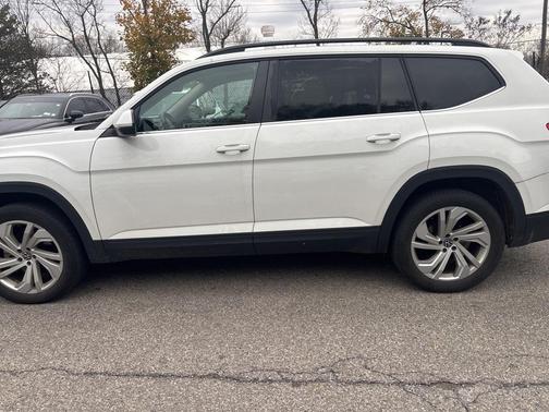 2022 Volkswagen Atlas 3.6L SE w/Technology