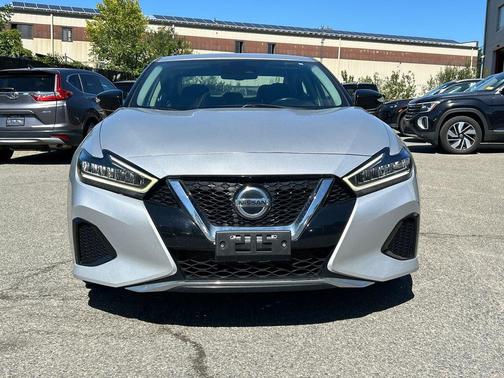 Brilliant Silver Metallic 2022 Nissan Maxima SV