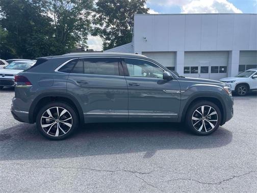 2024 Volkswagen Atlas Cross Sport 2.0T SEL Premium R-Line