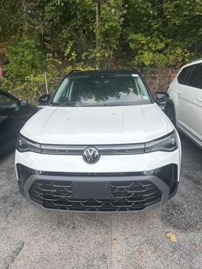 2025 Volkswagen Taos 1.5T SE Black