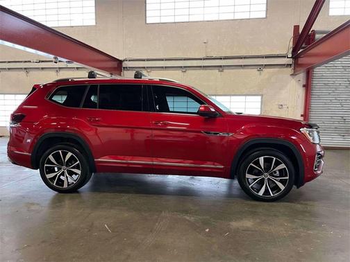 2024 Volkswagen Atlas 2.0T SEL Premium R-Line