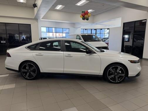 2025 Honda Accord Hybrid 